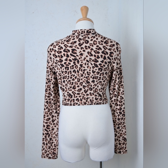 Sommer ray | cheetah print turtleneck womens crop top super soft - Picture 2 of 11